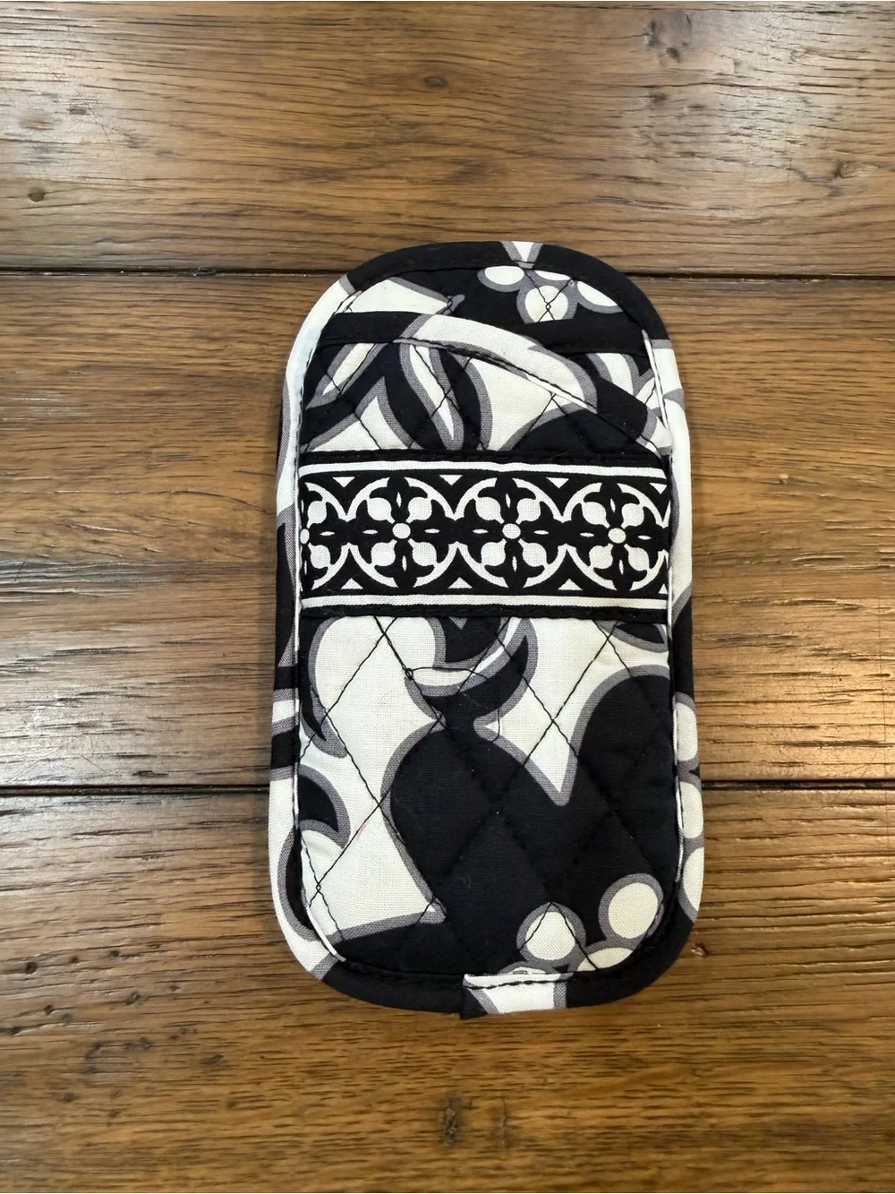 Vera Bradley Black & White Quilted Floral Phone Sleeve